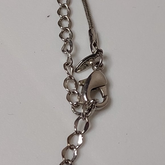 Vintage Avon Silver Tone And Faux Pearl Pendant Necklace Adjustable 16 To 18.5 - Picture 5 of 9